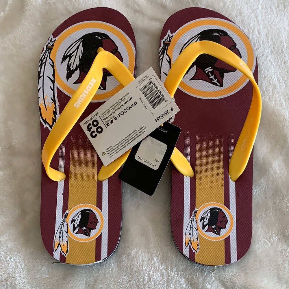 NWT Official Redskins Flip Flops